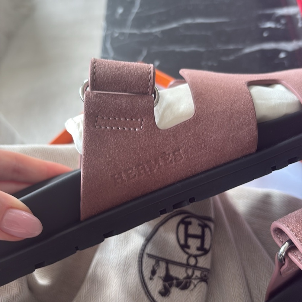 Hermes Chypre Sandals in Rose Antique - Picture 5 of 9